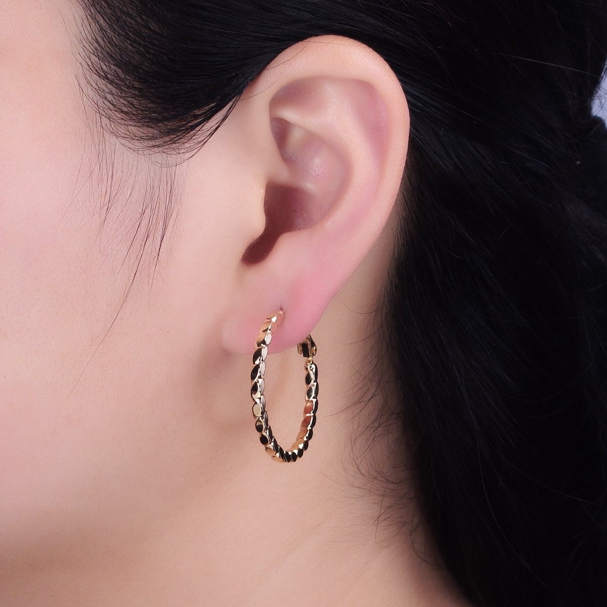 16K Gold Filled 30mm Geometric Oval Lined Hinge Hoop Earrings in Gold & Silver | AB1425 AB1426