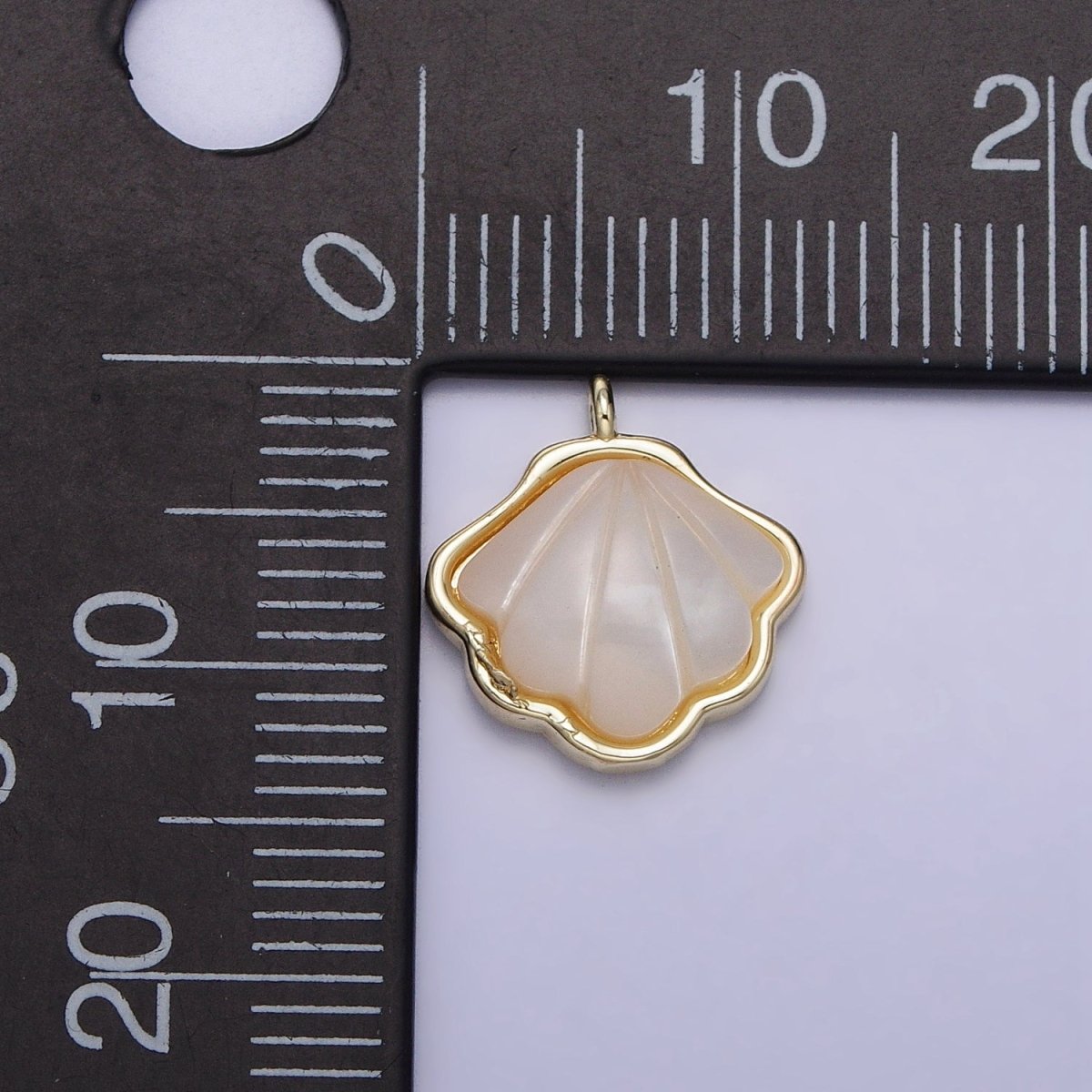 16K Gold Filled Clam Sea Shell Shell Pearl Add-On Charm | AC-773
