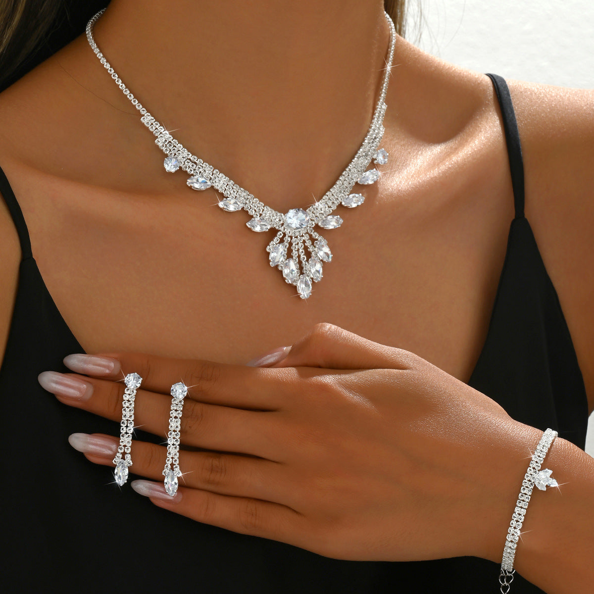 Amazon Hot Selling Jewelry Suit Necklace Earrings Bracelet All-match High-end Accessories Clavicle Chain Three-piece Set