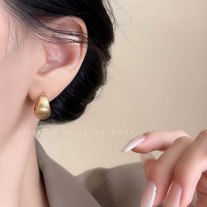 Women's Pure Silver Post Earrings With Traditional Brushed Craft, Light Luxury High-end Stud Earrings, 2026 New Bestseller, Exquisite Niche Ear Jewelry
