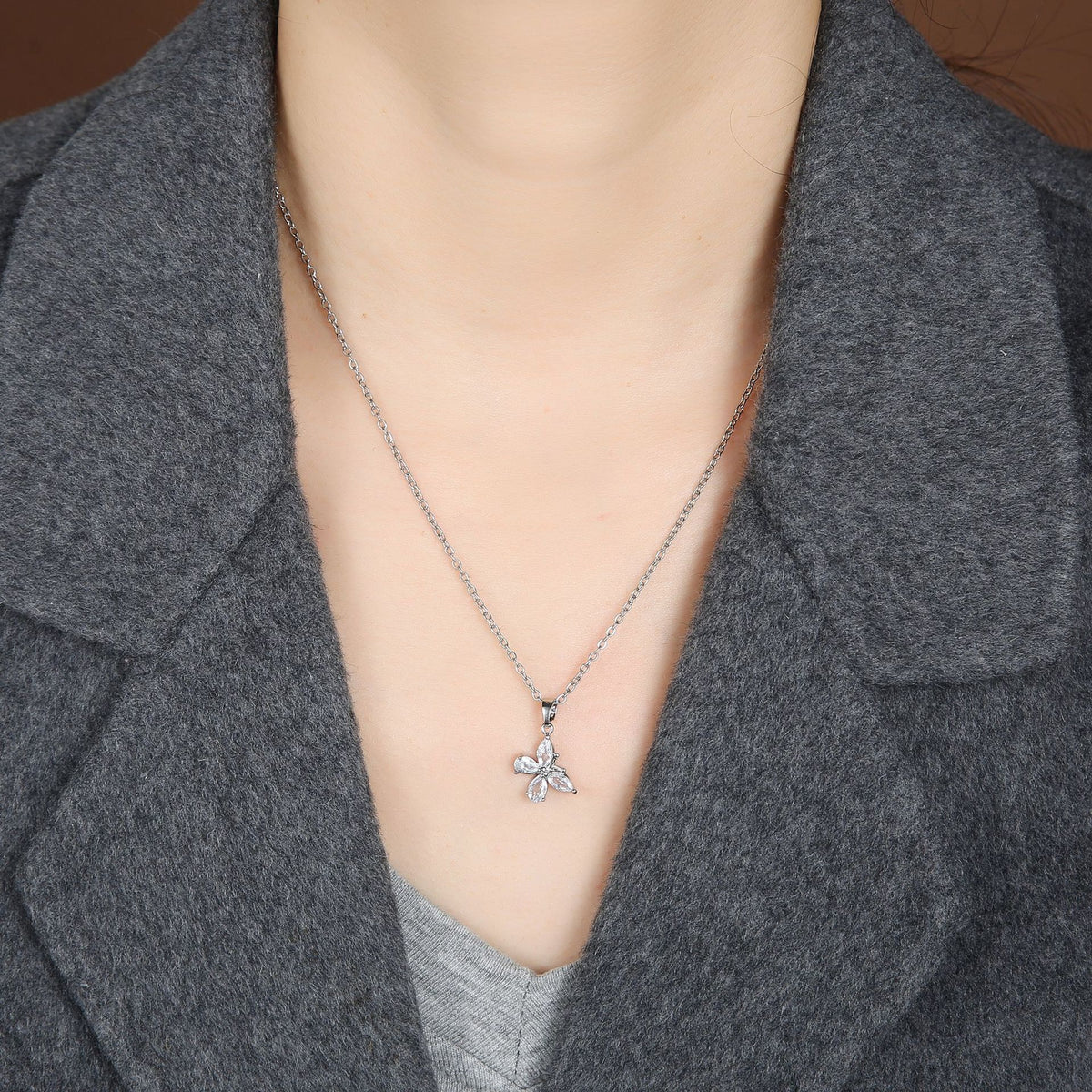 Niche Design Light Luxury Collarbone Chain For Women
