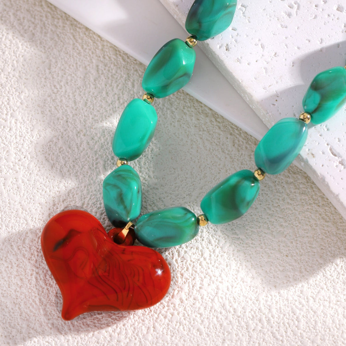 European And American-style Beaded Resin Heart Necklace Vintage