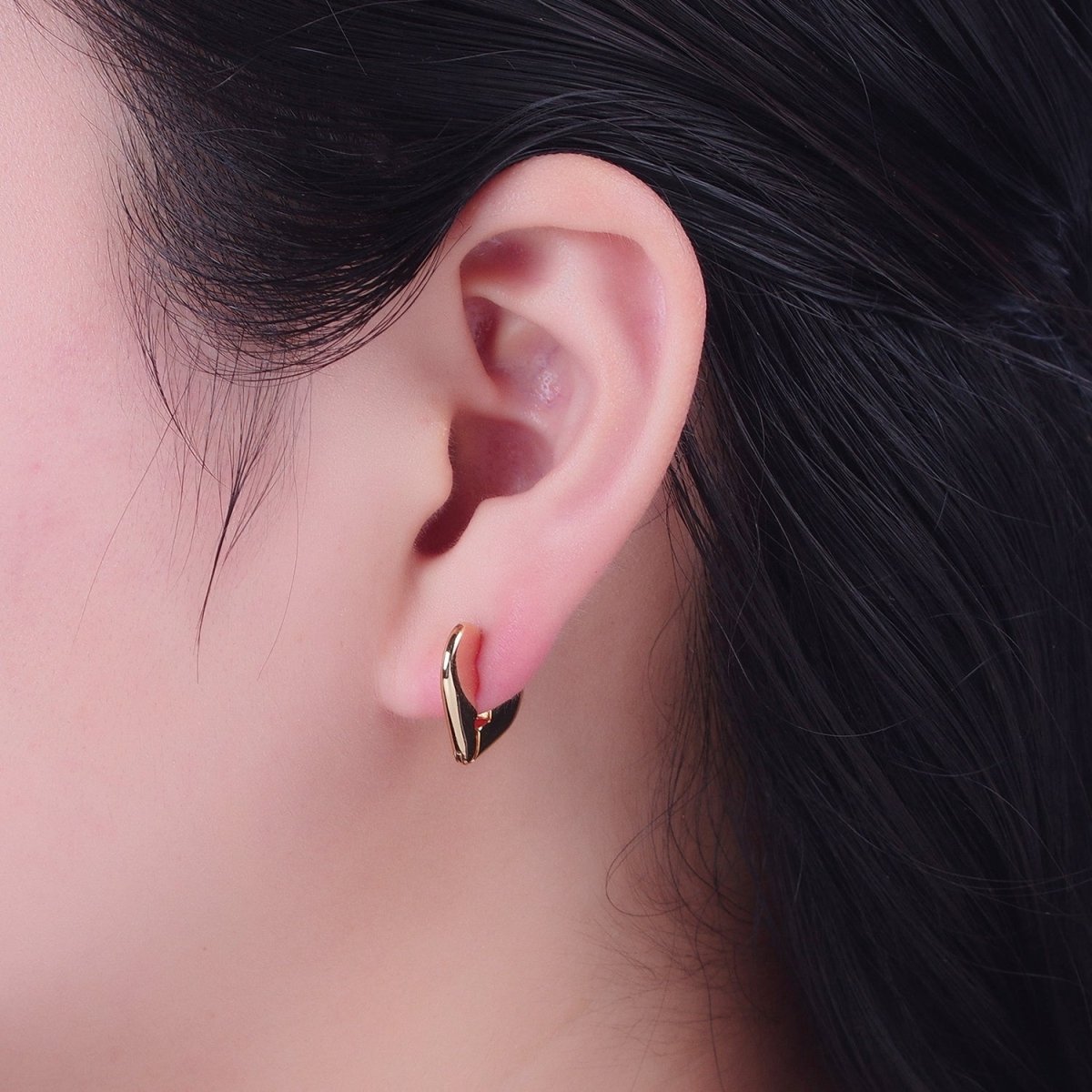 24K Gold Filled Broken Heart Heartbroken Love Huggie Hoop Earrings P-424