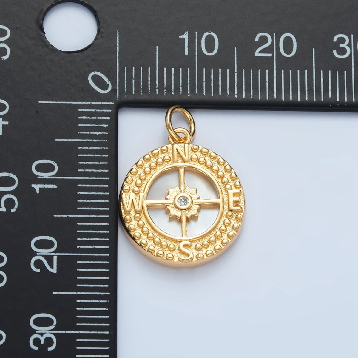 24K Gold Filled Dotted Compass Shell Pearl Round Medallion Charm N-384