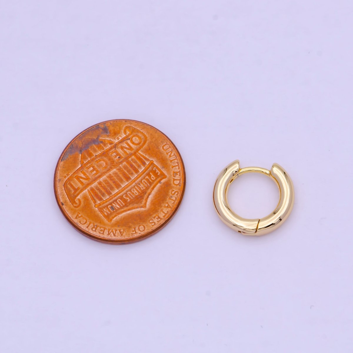 24K Gold Filled Minimalist 11mm Huggie Hoop Earrings | T-141