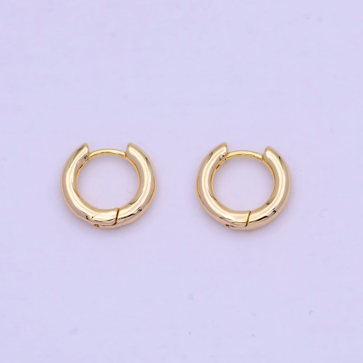 24K Gold Filled Minimalist 11mm Huggie Hoop Earrings | T-141