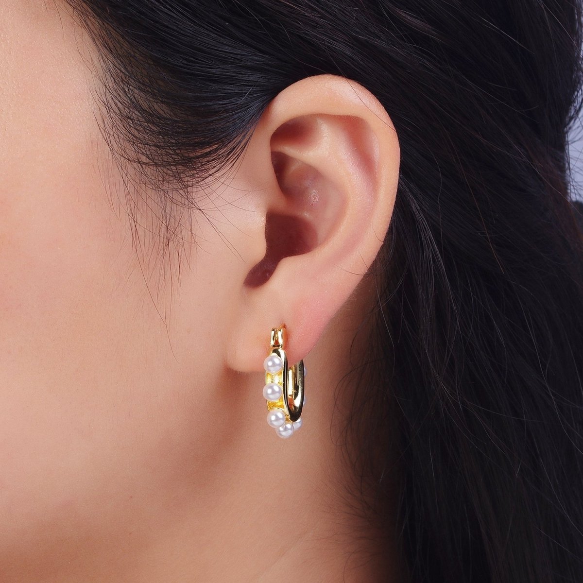 24K Gold Filled Round Pearl Lined 23.6mm U-Shaped Latch Earrings | AD-205
