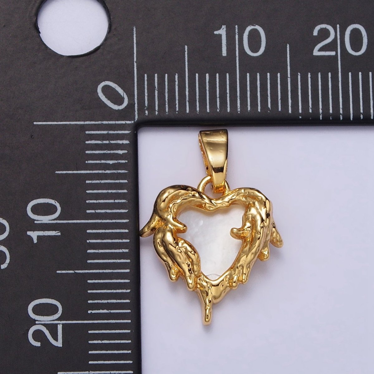 24K Gold Filled Shell Pearl Gold Molten Drip Heart Pendant | AA109