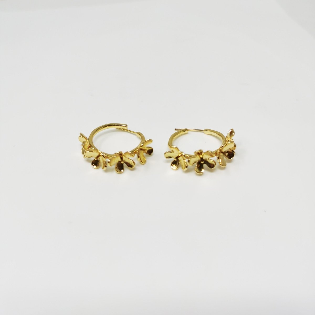 24k Vermeil Gold Earrings, Hoop Earrings, Medium Hoop, Floral Earring, Gift for Her, Earrings for Women, Everyday Wear Earrings, K-620