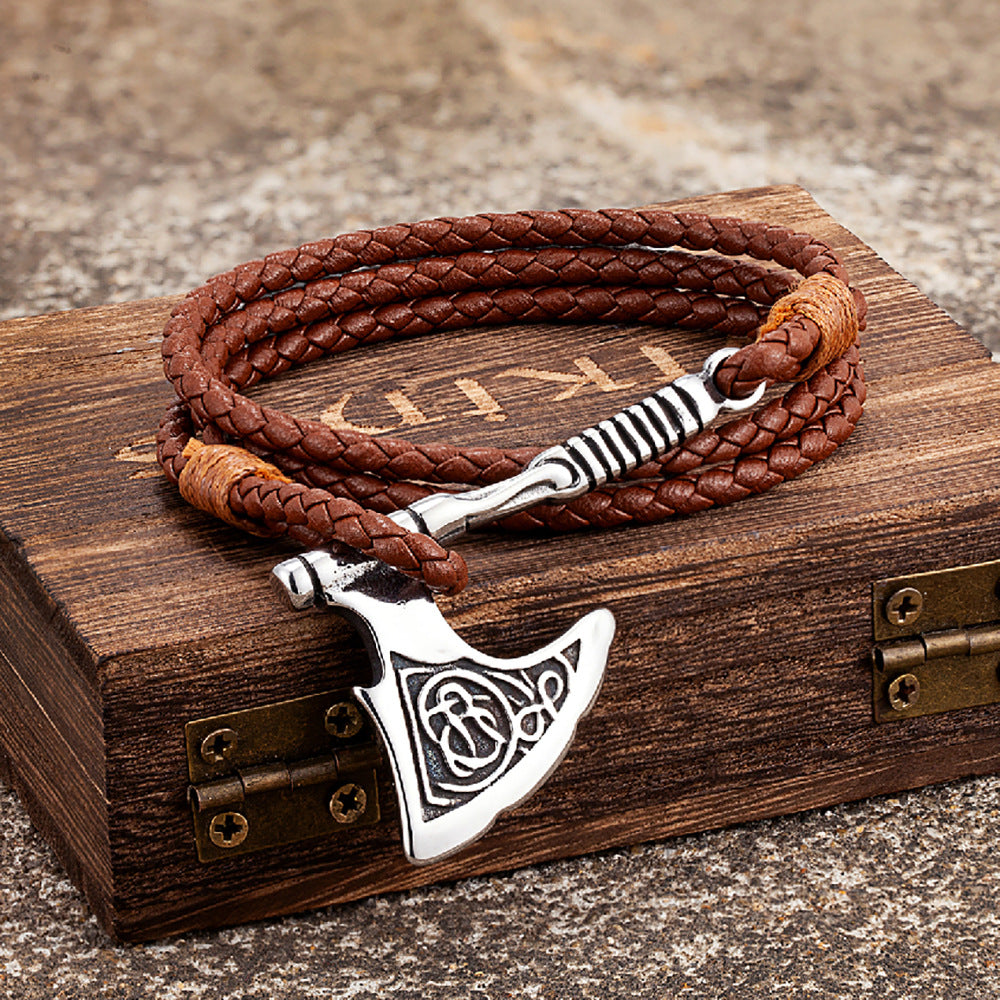 Fashionable And Versatile Leather Rope Bracelet With A Genuine Leather And Stainless Steel Axe Pendant