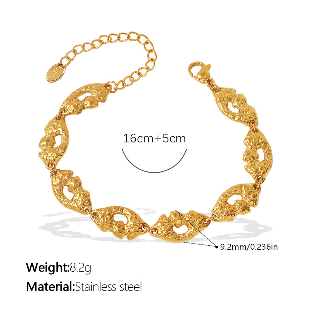 Gold Texture Hollowed-out Hand Accessory With Retro Texture, Niche Design, With Tiny Diamond Inlays, Adjustable Bracelet