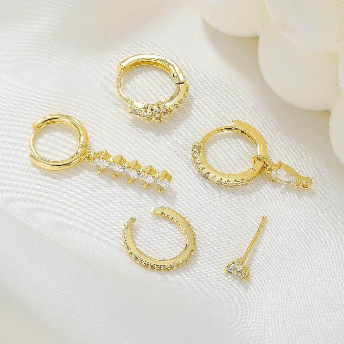 Stacking 5 Pieces Simple Clover Single-Row Serrated Ear Cuff Earring Set, 18k Gold-Plated  Teardrop Zircon Earrings, S925 Needle
