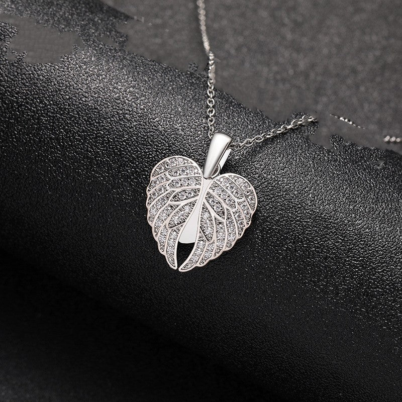 Female With Clavicle Chain Necklace Capable Of Typing Inside