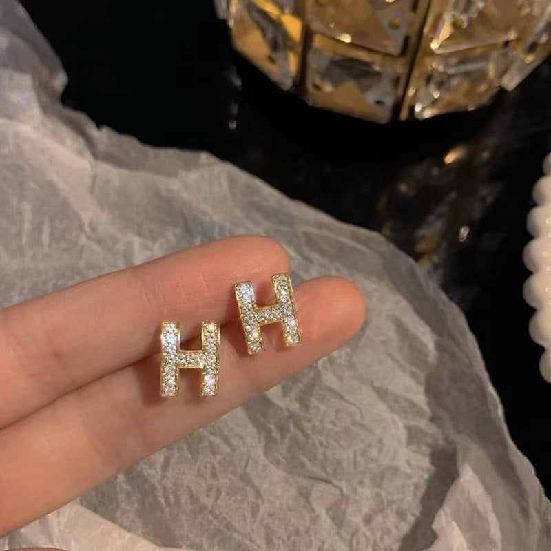 Women Tiny Heart Gold Stud Earrings Comfortable Sleepable No Remove Ear Ornaments