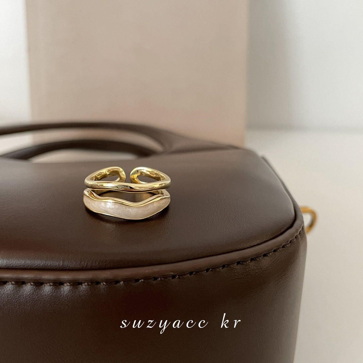 Women's Niche Design Gold Enamel Zircon Ring, INS Style, Vintage Fashion, Unique Versatile High-End Finger Ring