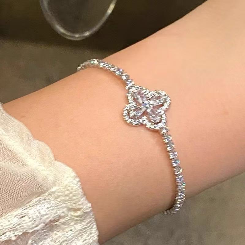 Wind Super Sparkling Full-Crystal Four-Leaf Clover Bracelet For Women