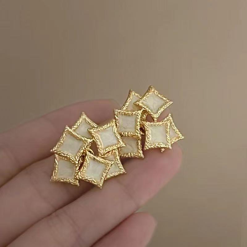 French Retro Square Earrings, Metal Enamel 3D Art Design, Light Luxury Niche Studs