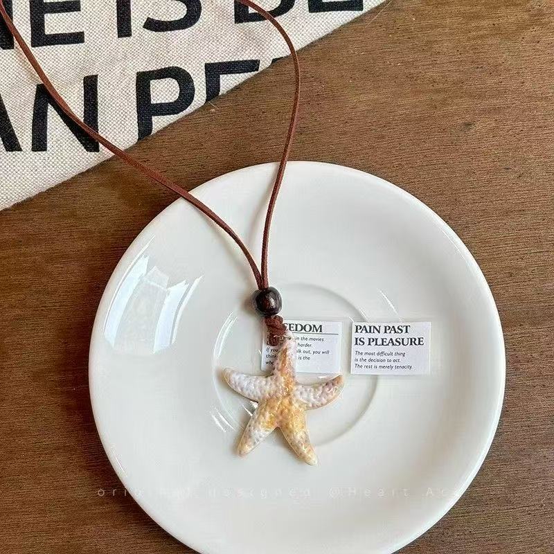 String Of Zhuhai Star Flower Hand-Woven Necklace For Women