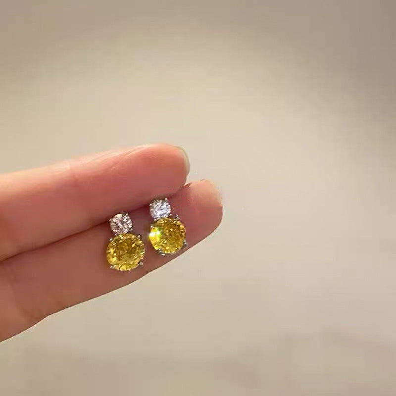Gold Plated Mini Heart Stud Earrings Ins Popular Niche Jewelry For Women Daily Wear