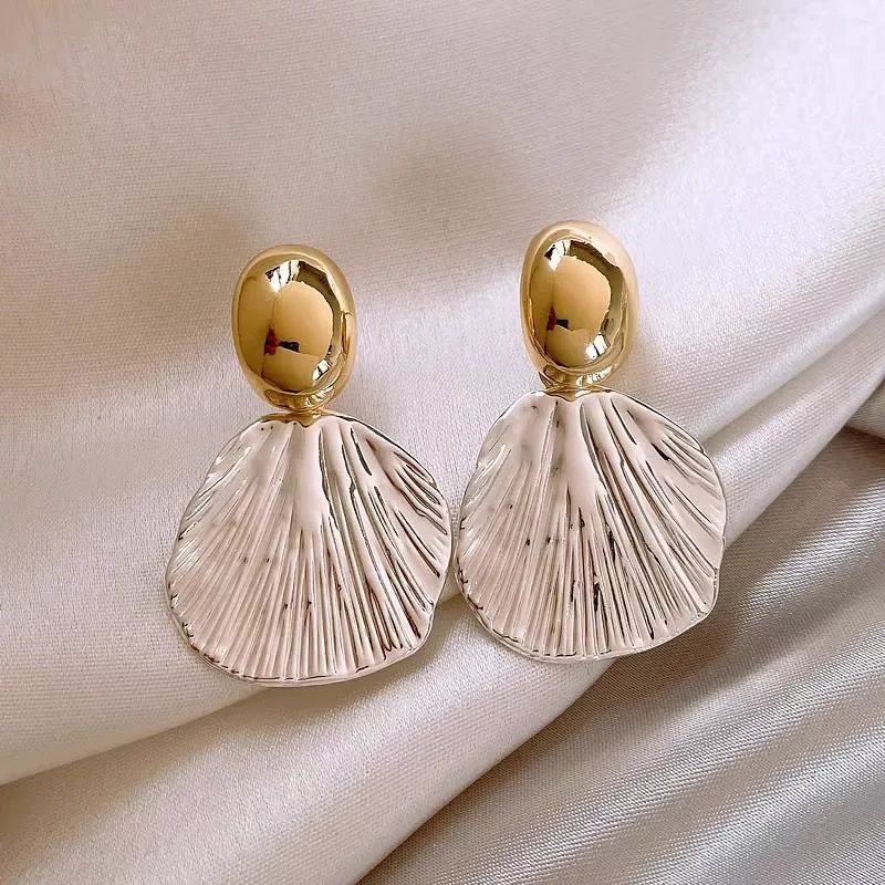 Irregular Shell Texture Metal Earrings, Luxury Exaggerated Niche Studs, New 2026 Elegant Jewelry