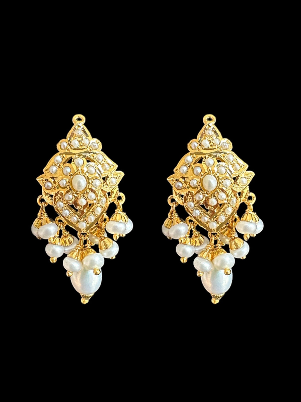 Fresh water pearl necklace set in gold plated silver ( SHIPS IN 5 WEEKS )