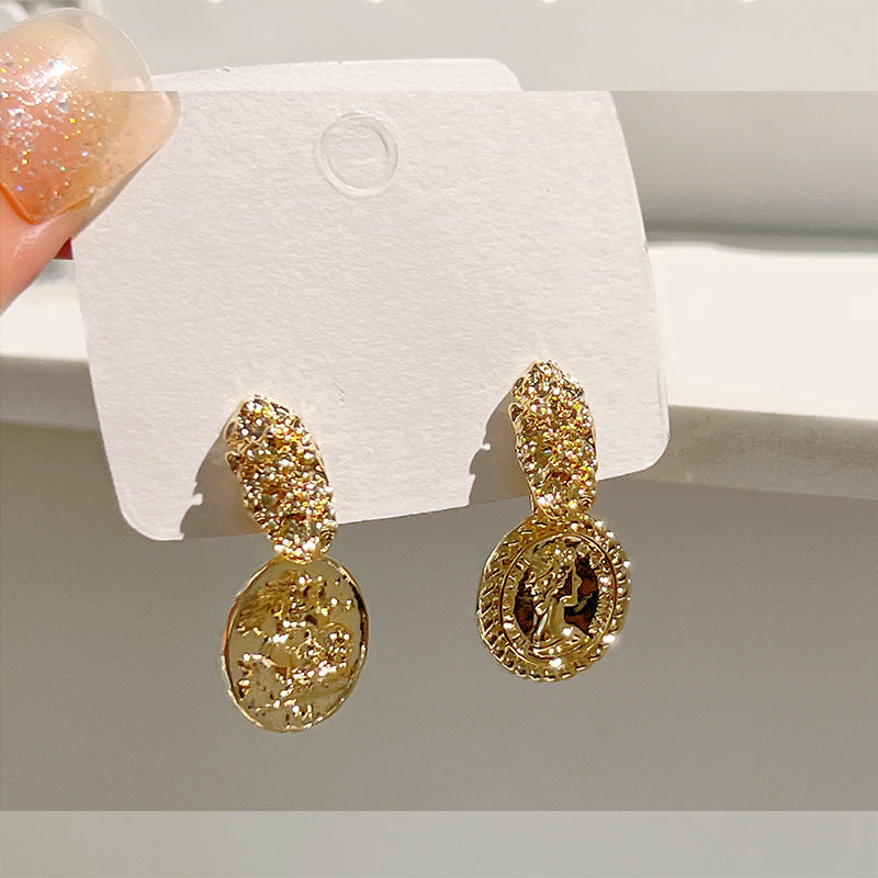 Chic Niche Design Gold Heart Stud Earrings Ins Viral Daily Wear Ladies Ear Jewelry