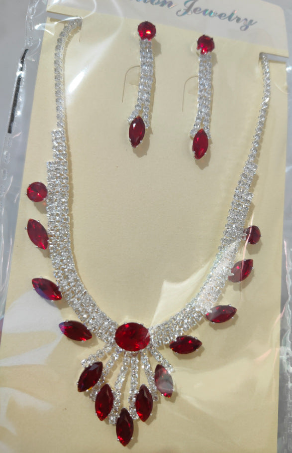 Amazon Hot Selling Jewelry Suit Necklace Earrings Bracelet All-match High-end Accessories Clavicle Chain Three-piece Set