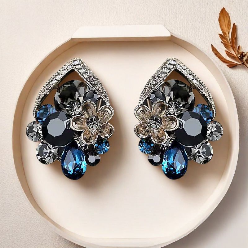 French Retro Square Earrings, Metal Enamel 3D Art Design, Light Luxury Niche Studs
