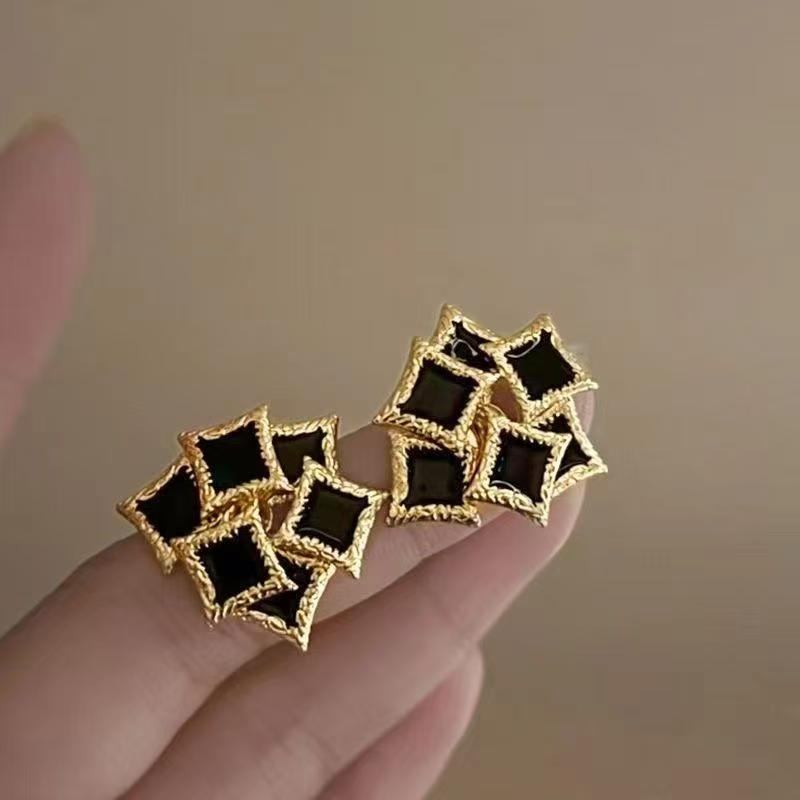 French Retro Square Earrings, Metal Enamel 3D Art Design, Light Luxury Niche Studs