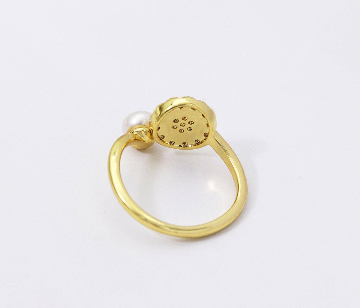 CZ Round Flower and MOP Adjustable Ring, Sku#LD245