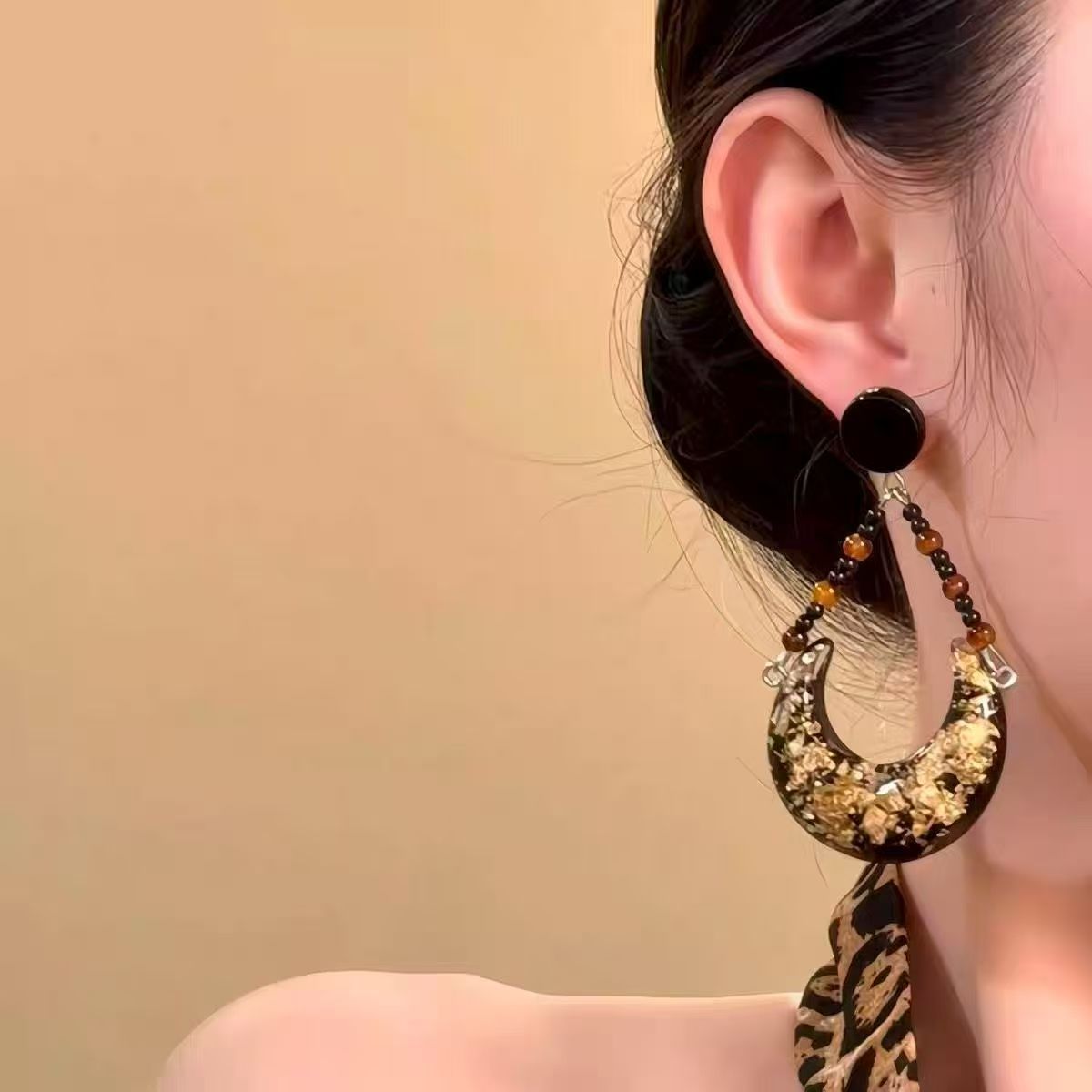 Retro Black & Gold Moon Beaded Stud Earrings, Hong Kong Style Niche High-end Jewelry