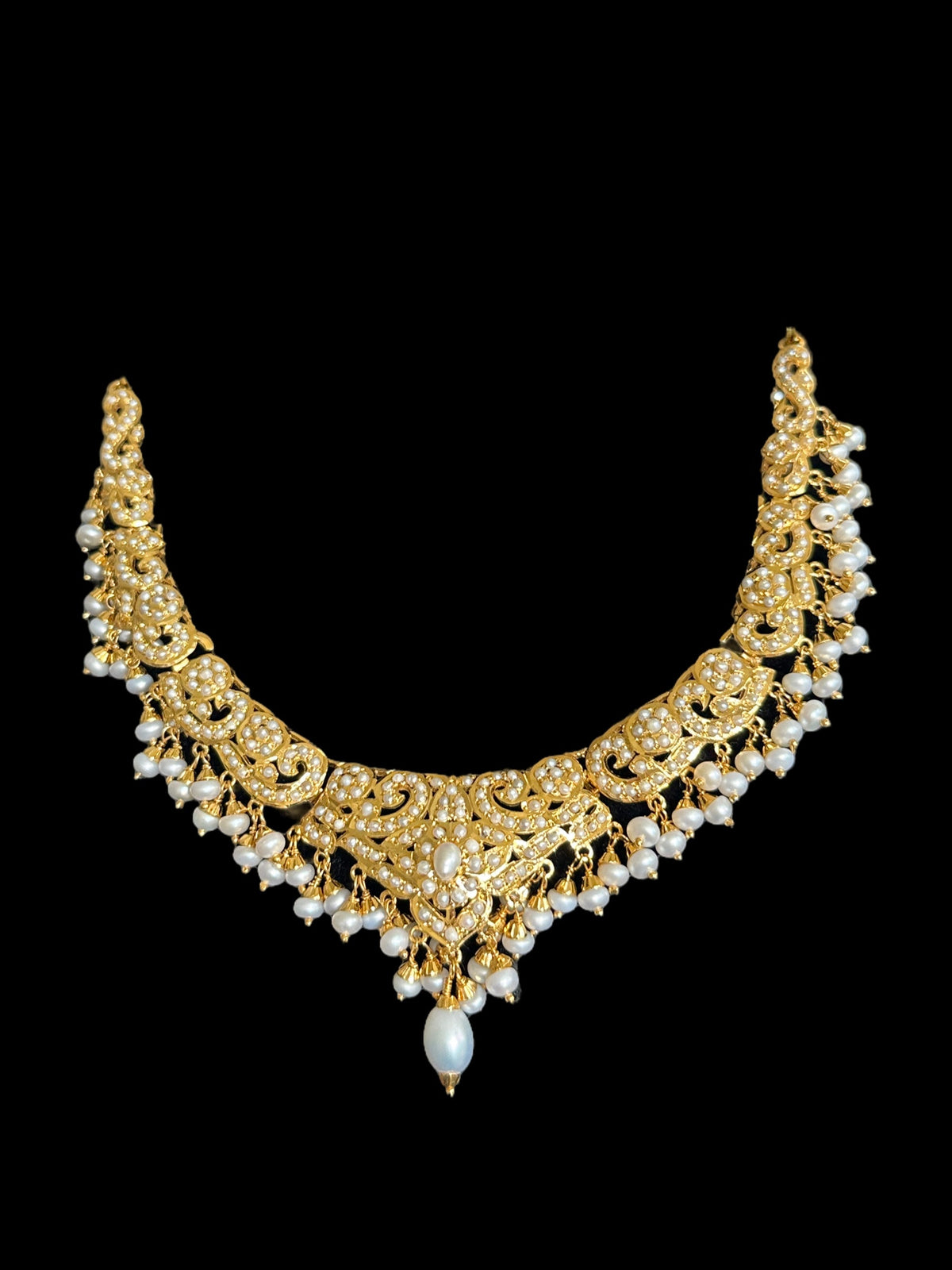 Fresh water pearl necklace set in gold plated silver ( SHIPS IN 5 WEEKS )
