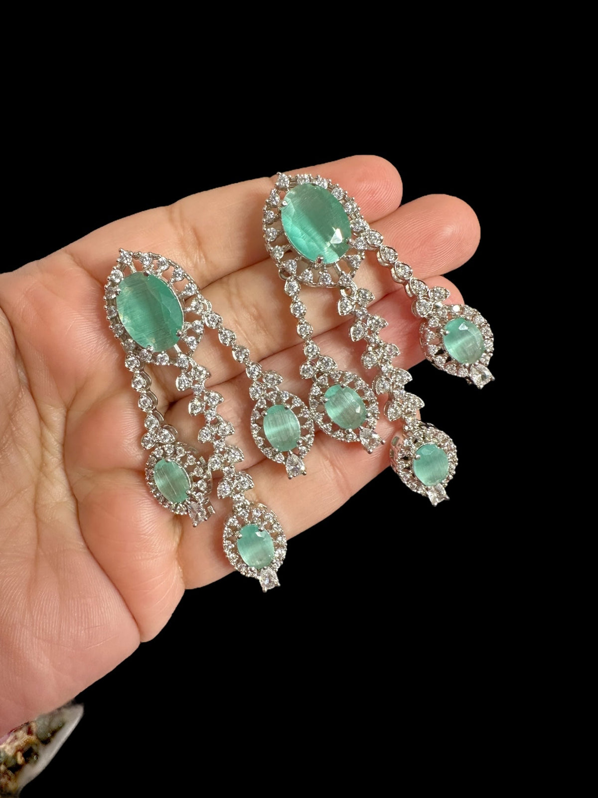 DER750  cz earrings  - Mint blue, silver plated  ( READY TO SHIP )
