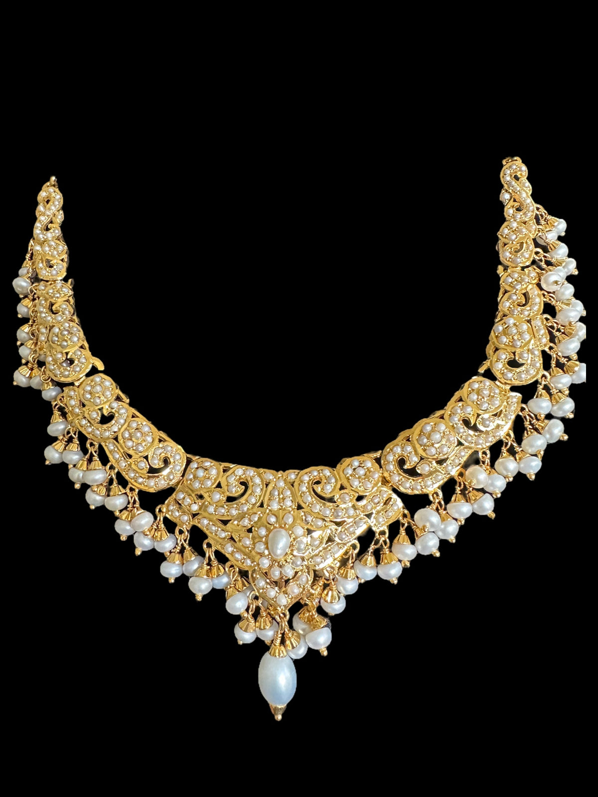 Fresh water pearl necklace set in gold plated silver ( SHIPS IN 5 WEEKS )