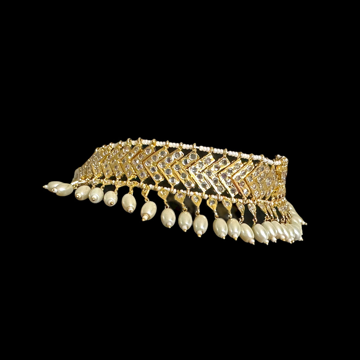 C296 Mahira v style choker with earrings( SHIPS IN 3 WEEKS )