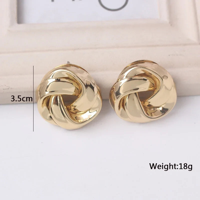 Gold Color Metal Drop Earrings Irregular Hollow Heart Pendants Earrings Twisted Geometric Personality Earrings for Women