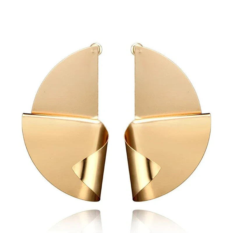 Gold Color Metal Drop Earrings Irregular Hollow Heart Pendants Earrings Twisted Geometric Personality Earrings for Women