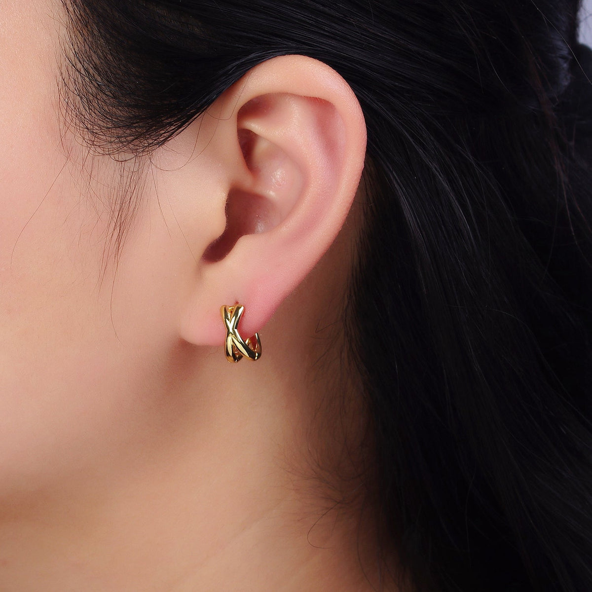 16K Gold Filled Double Band X Claw 12.5mm Huggie Earrings | AD410