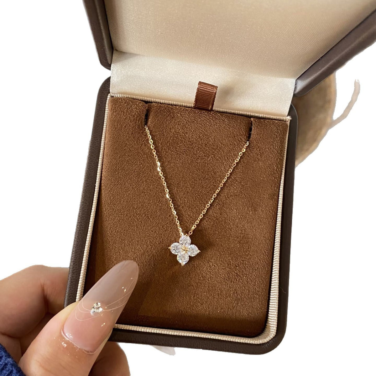 Women's Clover Zircon For Light Luxury Minority High-grade Pendants