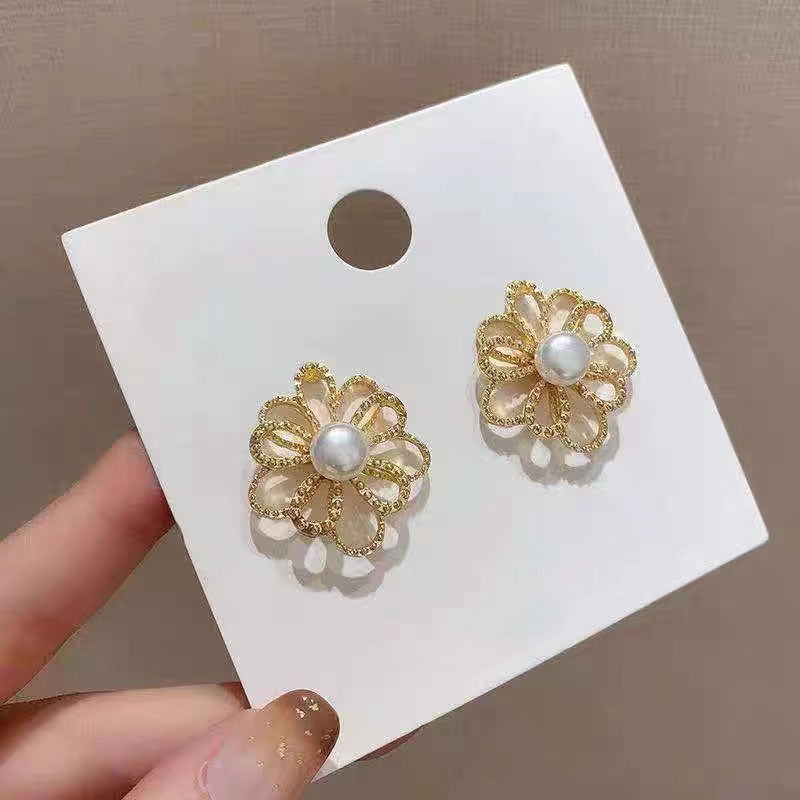 Women's Luxury Camellia Design Drip Glazed Flower Fashionable High-grade Earrings