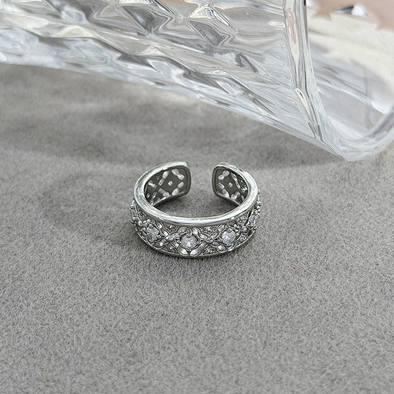 Women's Mild Luxury Retro Delicate Diamond Clover Flower-de-luce Open Niche Twin Rings