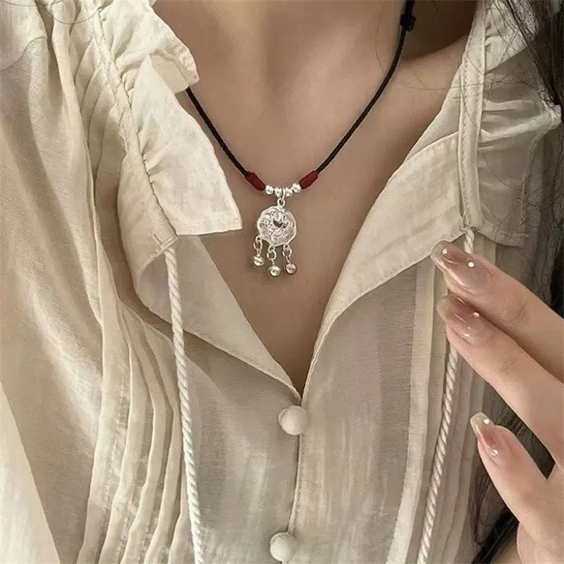 Women's Gradient Love Cold Style Clavicle Chain Niche Necklace