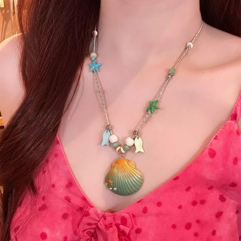 Women's Pearl Shell High-grade Light Luxury Minority Clavicle Necklace