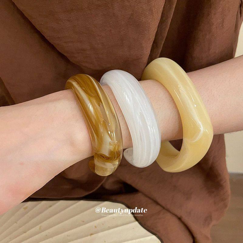 Women's Oval Open-ended Personality Exaggerated Minimalist Design Bracelets