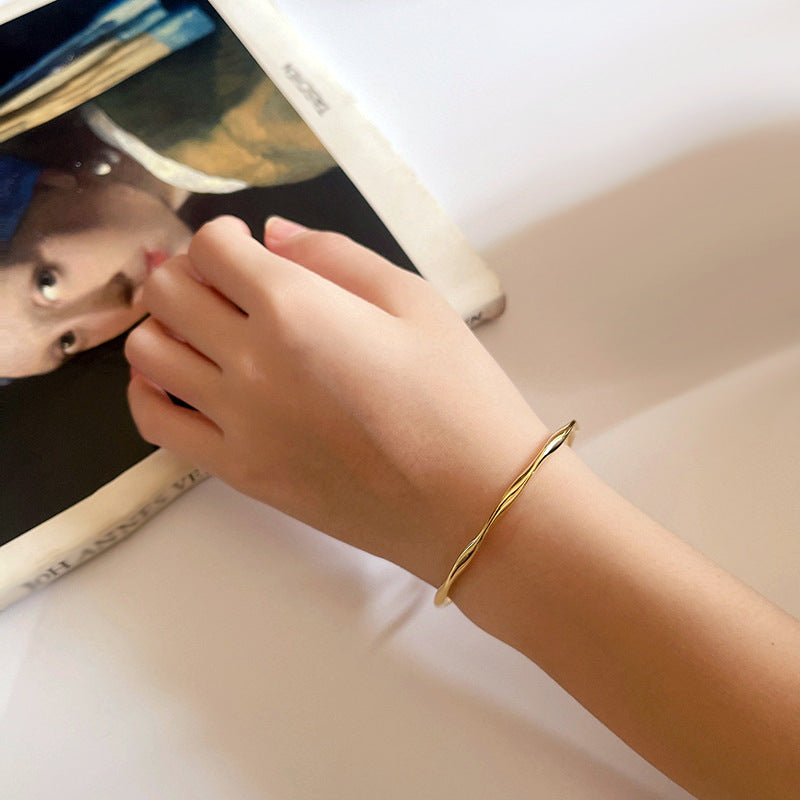 Korean Style Mobius Artistic Design Light Simple Elegant Glossy Bracelets