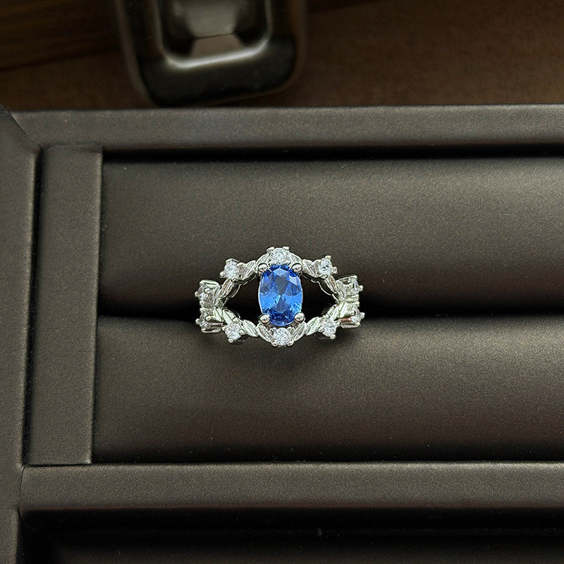 Cool Blue Zircon With Diamond Heart-shaped Oval Open Niche High Ring