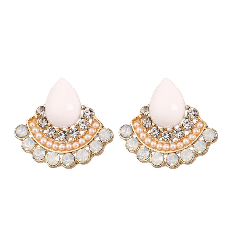 Fan-shaped Rhinestone Vintage Bohemian Classic Style Earrings