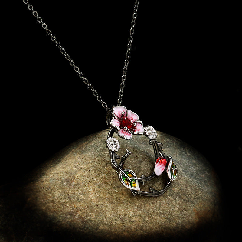 Rose Short Enamel Glaze White Jade Flower Ladybug Clavicle Necklace
