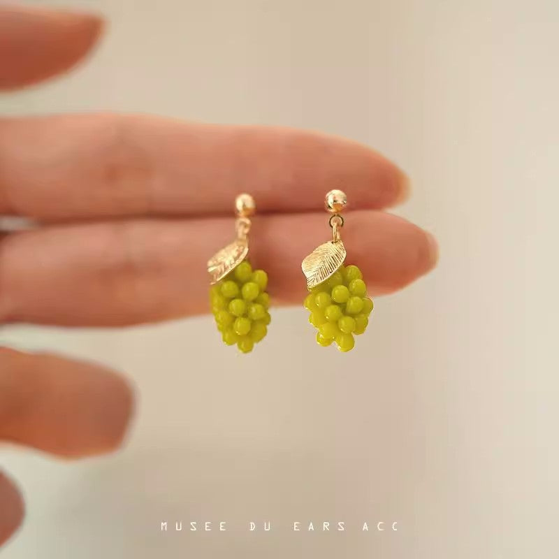 Special Offer Pure Nail Small Kind Of White Fungus Green Earrings