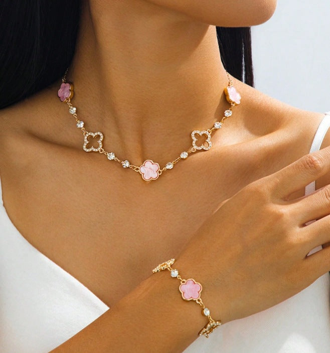 Women's Simple Sweet Lucky Four-leaf Clover Diamond Affordable Luxury Fashion Bracelet